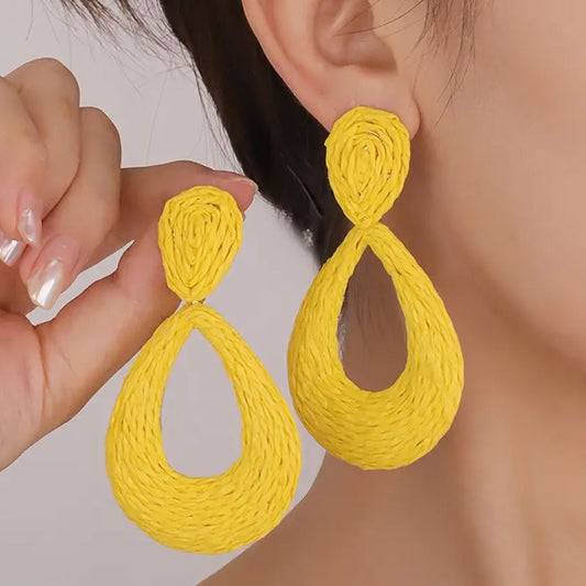 Boho Elegant Raffia Droplet Dangle Earrings – Handwoven Braided Ear Jewelry for Women