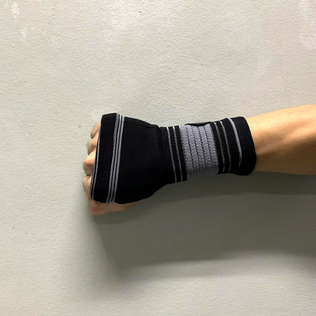 Adjustable Palm Support – One Size Fits All, Wrist Protection & Comfort
