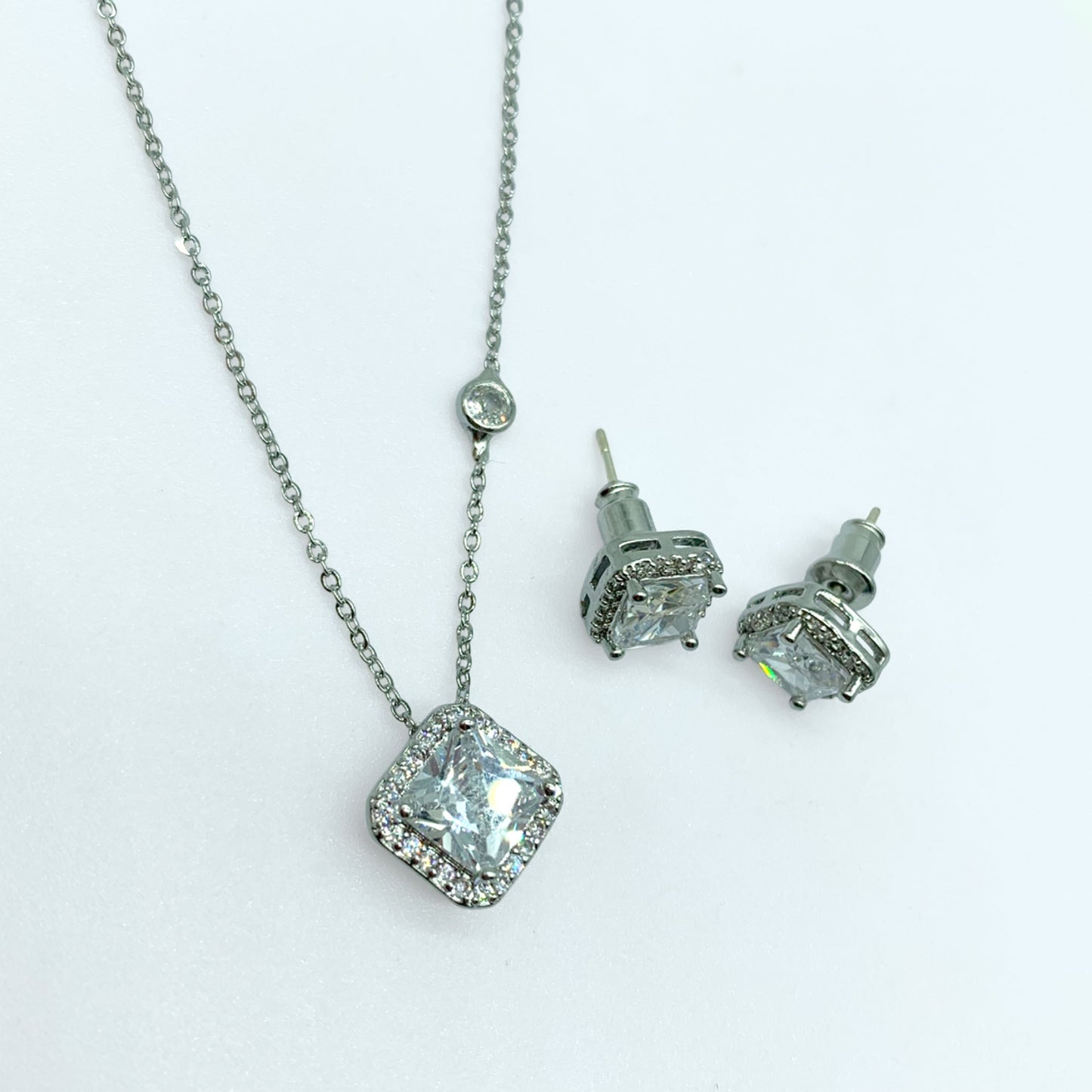 Jewelry Set for Women - Fashion Jewelry Silver/Gold Plated Necklace and Earrings Set